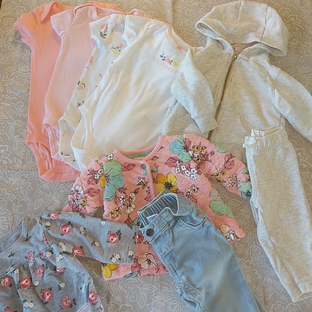 6 mo baby girl Carters Bundle, 11 pieces!